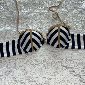 Beach Bunny Blue/White Bikini Top